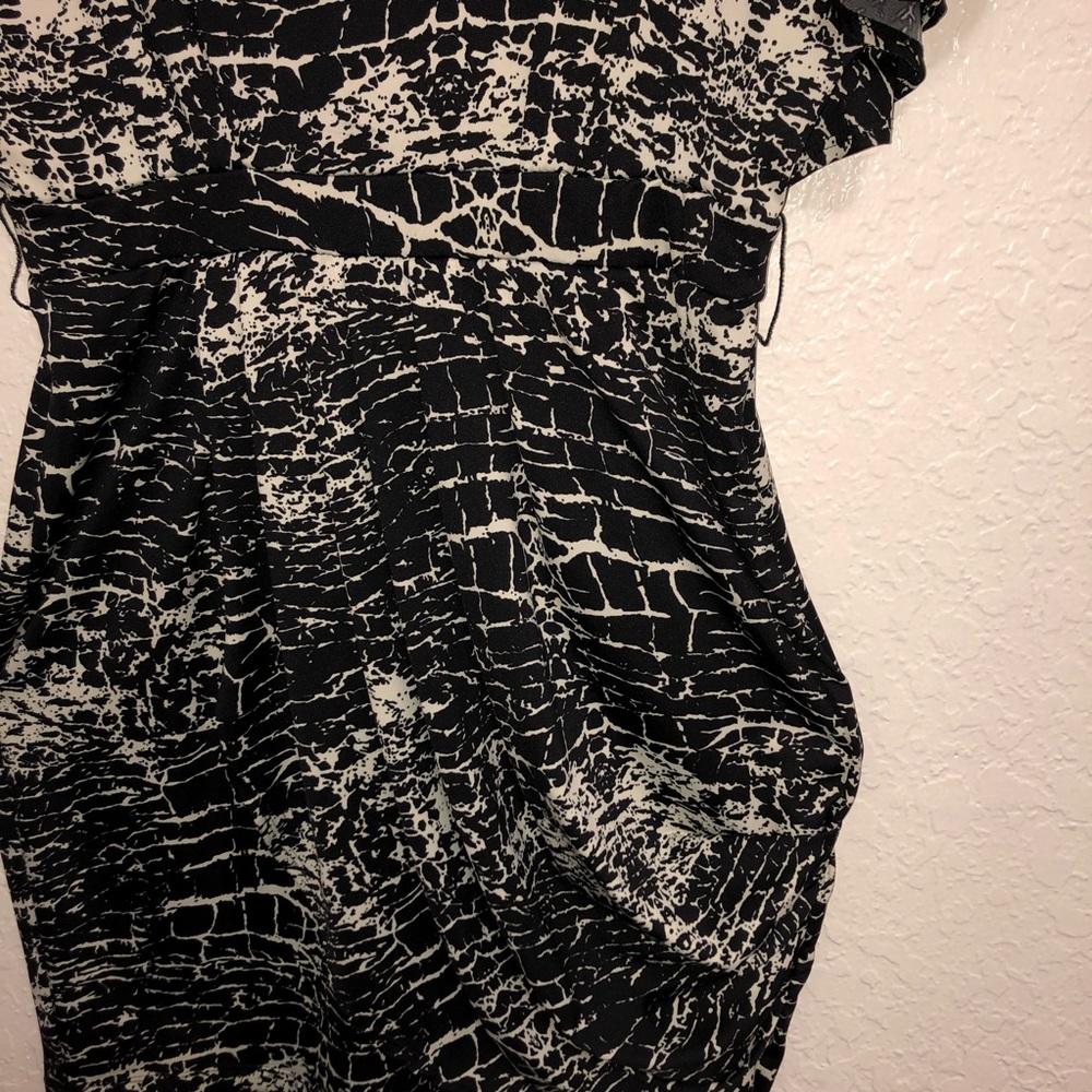 Dress - Picture 3 of 4